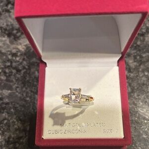 Elegant 14KT Gold-Plated Cubic Zirconia Ring